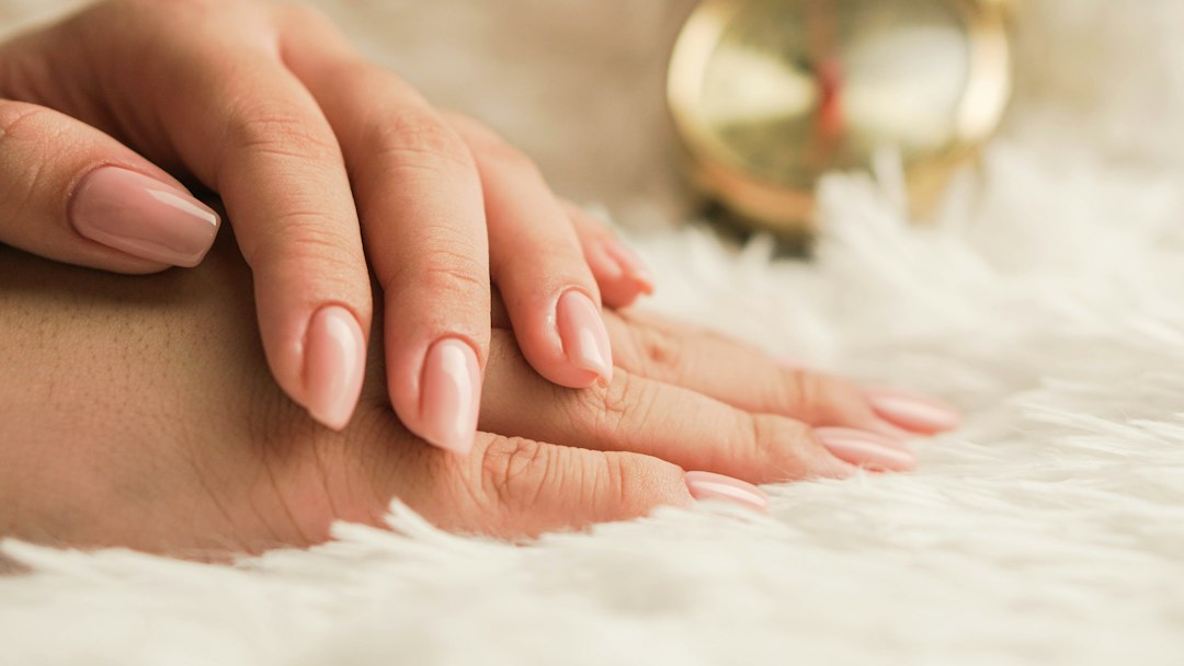 Weak Nails and Peeling: What Nutritional Deficiencies Cause Brittle Nails
